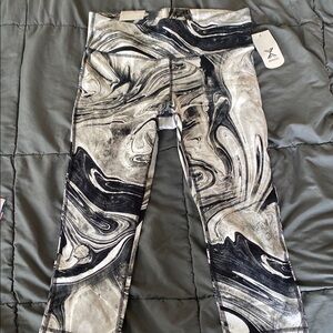 Black and White Marble Print Leggings